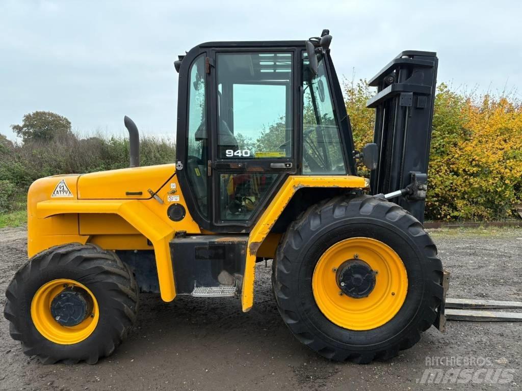 JCB 940 RT Terenski viličar