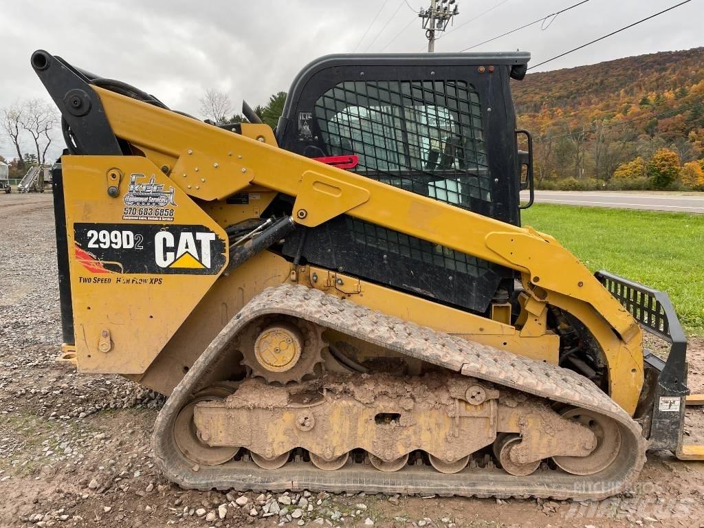 CAT 299 D 2 Skid steer mini nakladalci