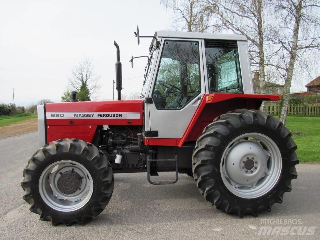 Massey Ferguson 690 Traktorji