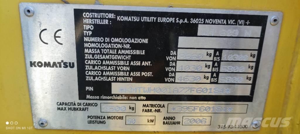 Komatsu WH 609 Teleskopski viličarji