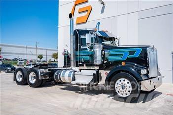 Kenworth W 900 Vlačilci
