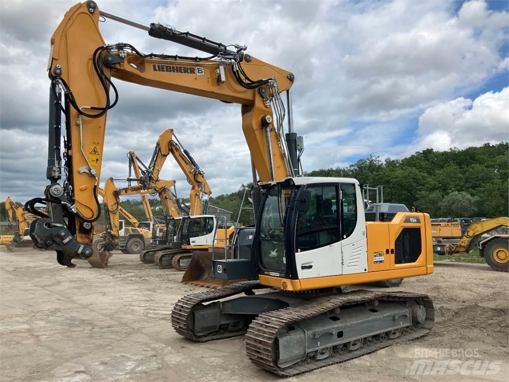 Liebherr R924 Bagri goseničarji