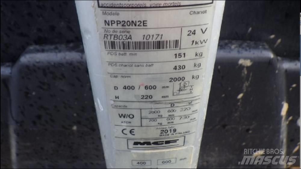 CAT NPP 20 N2E Električni nizko dvižni viličar