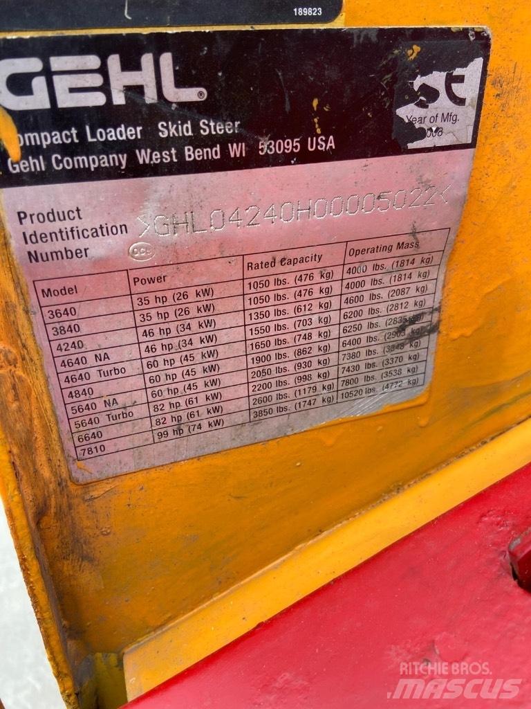 Gehl 4240 Skid steer mini nakladalci