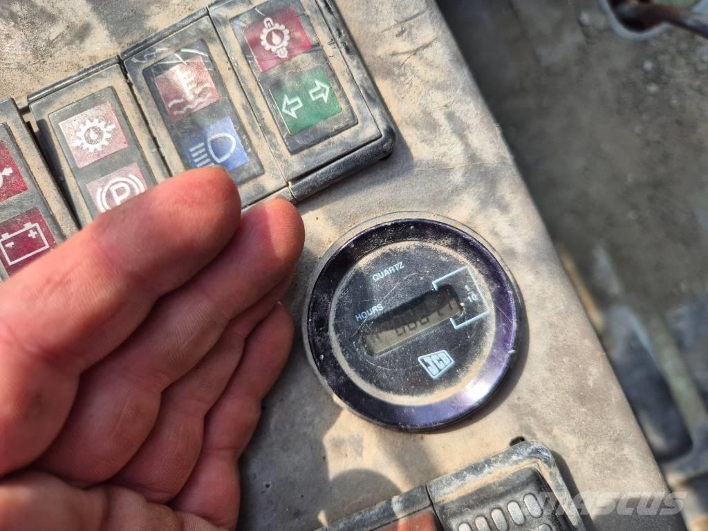 JCB 926 Terenski viličar