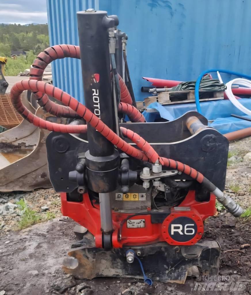 Komatsu PC 210 LC Bagri goseničarji