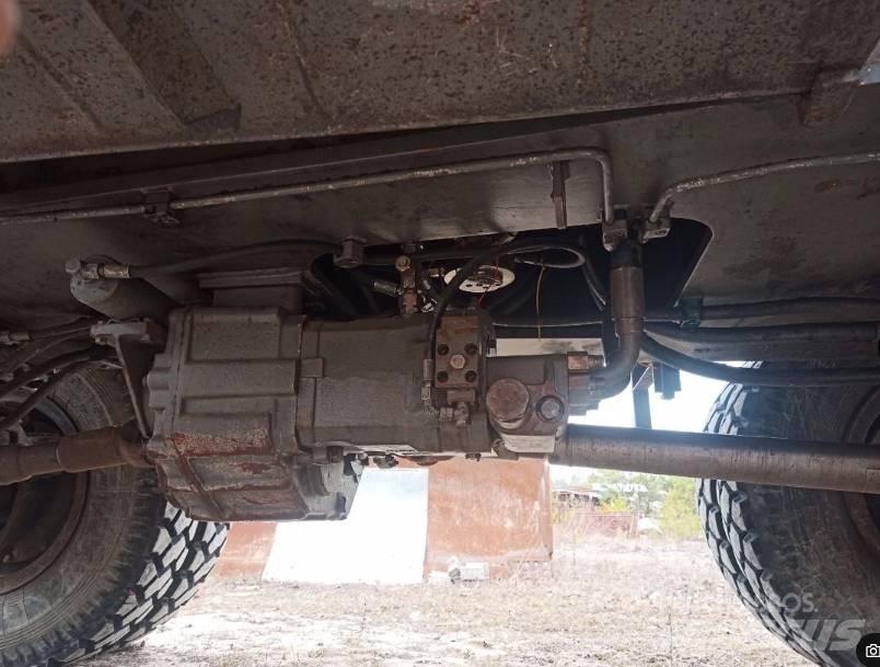 Atlas 1604 Bagri na kolesih