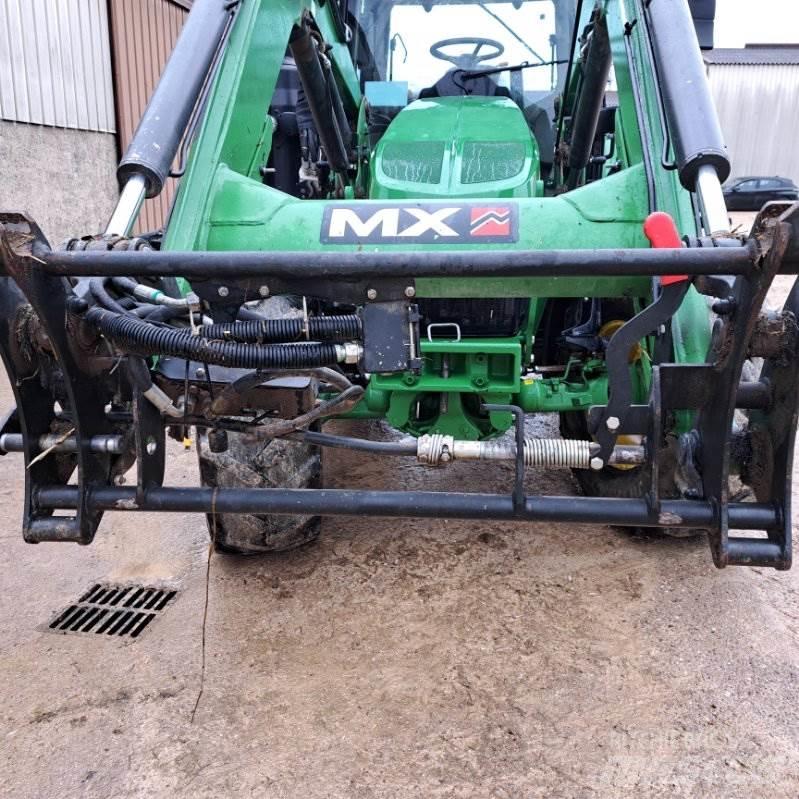 John Deere 6120M Traktorji