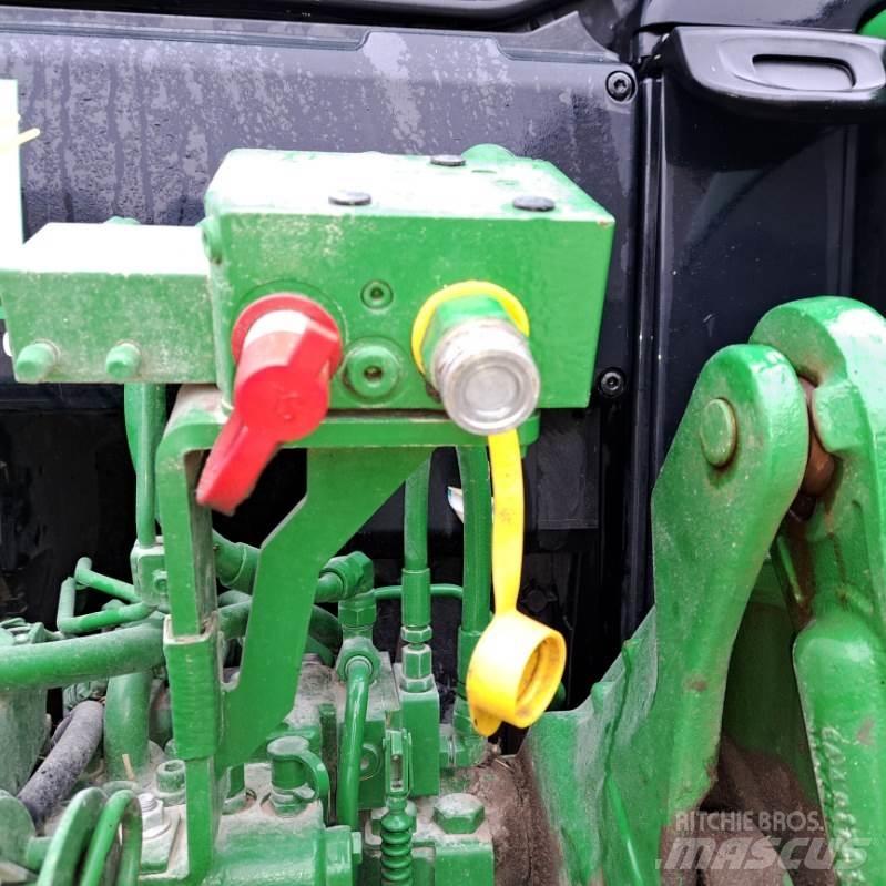John Deere 6120M Traktorji