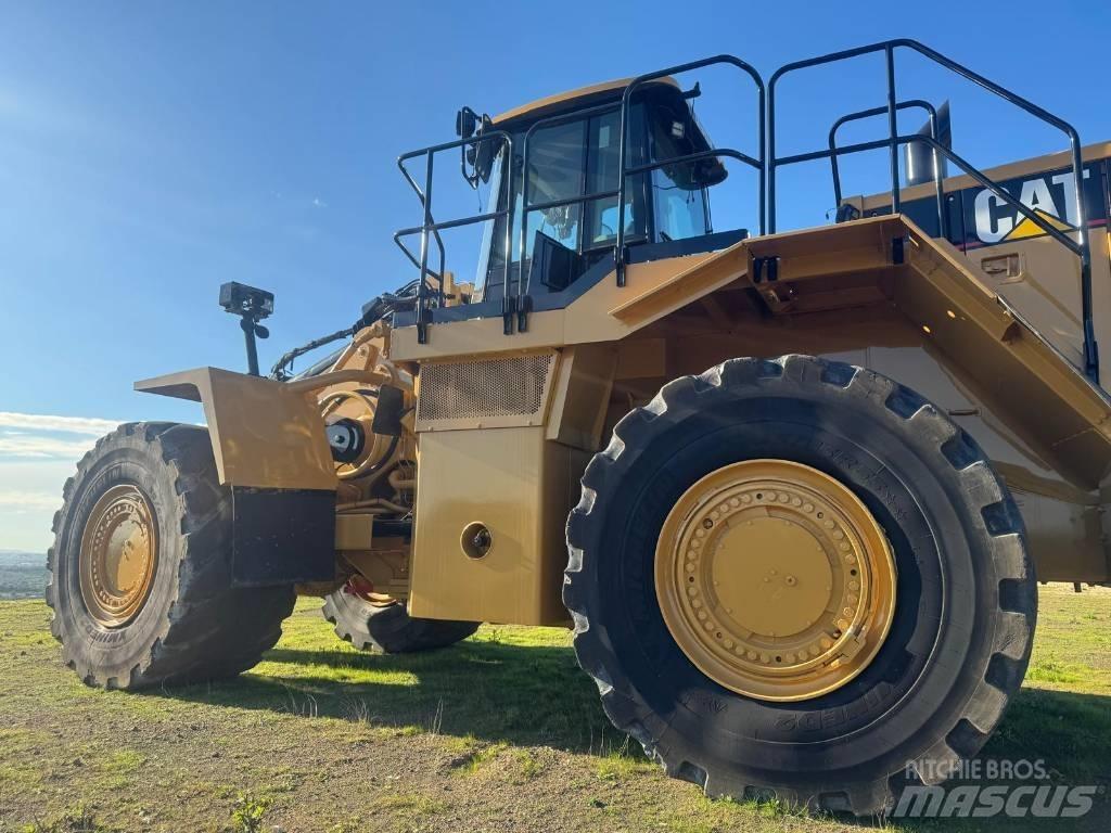 CAT 988 H Kolesni nakladalci