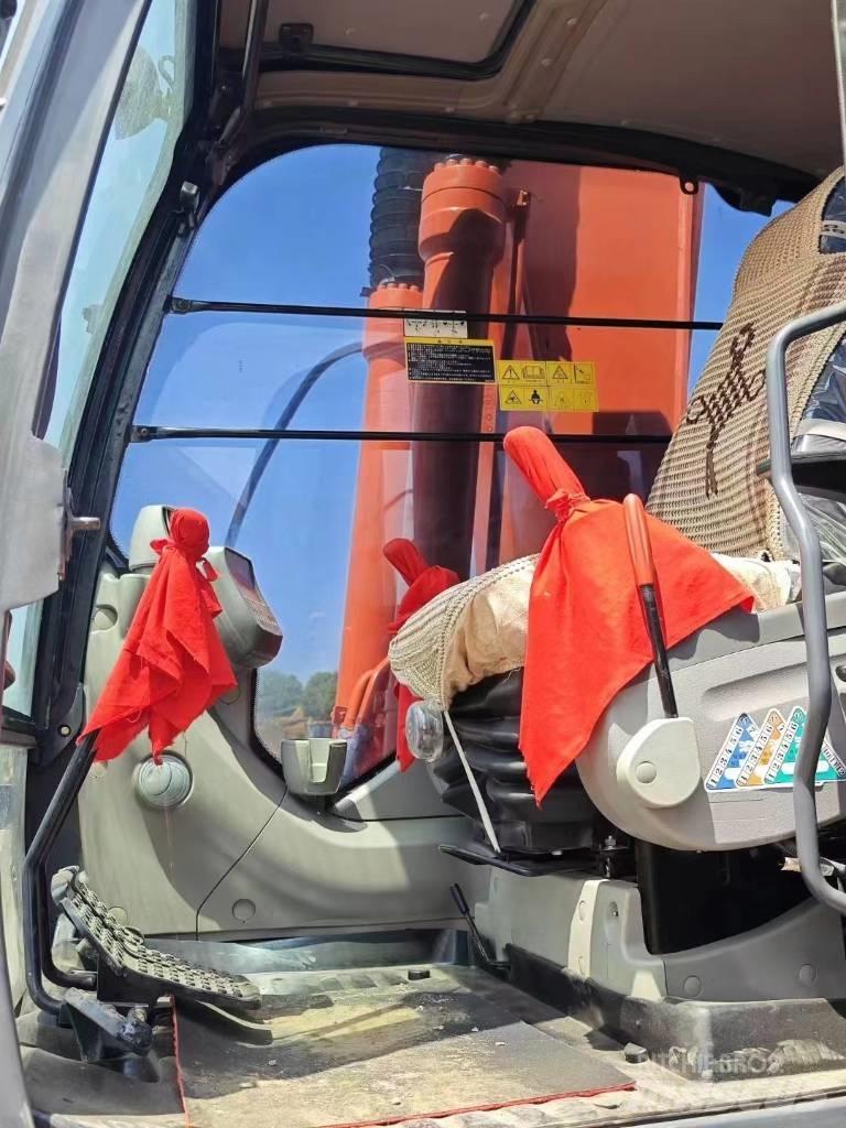 Hitachi ZX200 Bagri goseničarji