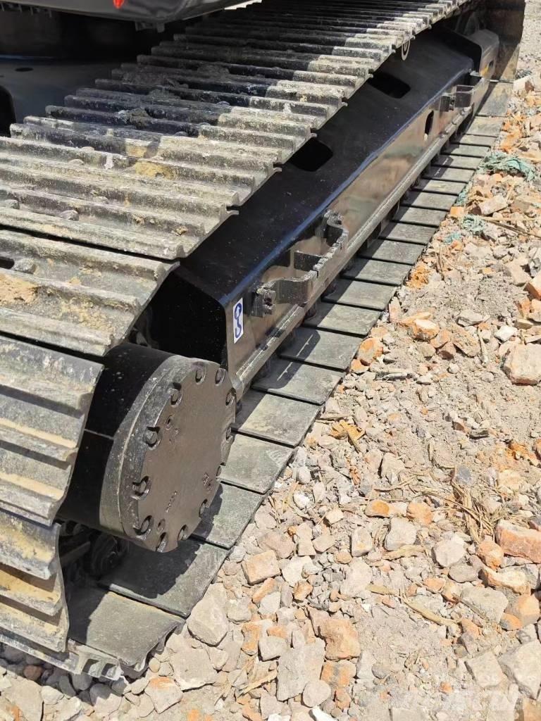 Hitachi ZX200 Bagri goseničarji