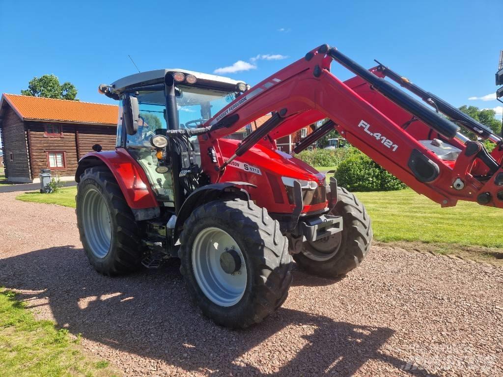 Massey Ferguson 5713 Traktorji