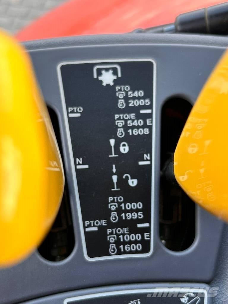 Kubota M 7153 Traktorji