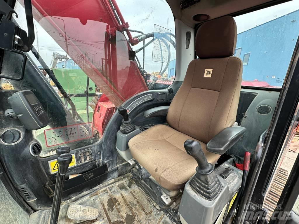 JCB JS 240 N LC Bagri goseničarji
