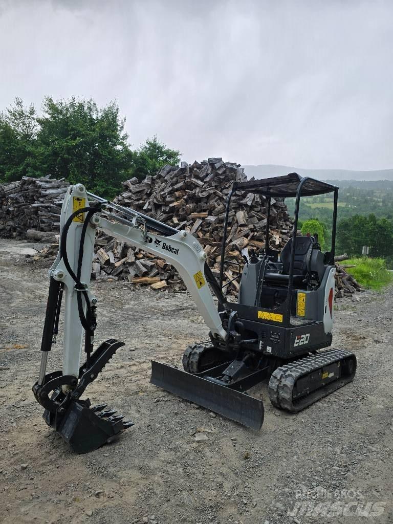 Bobcat E 20 Mini bagri <7t
