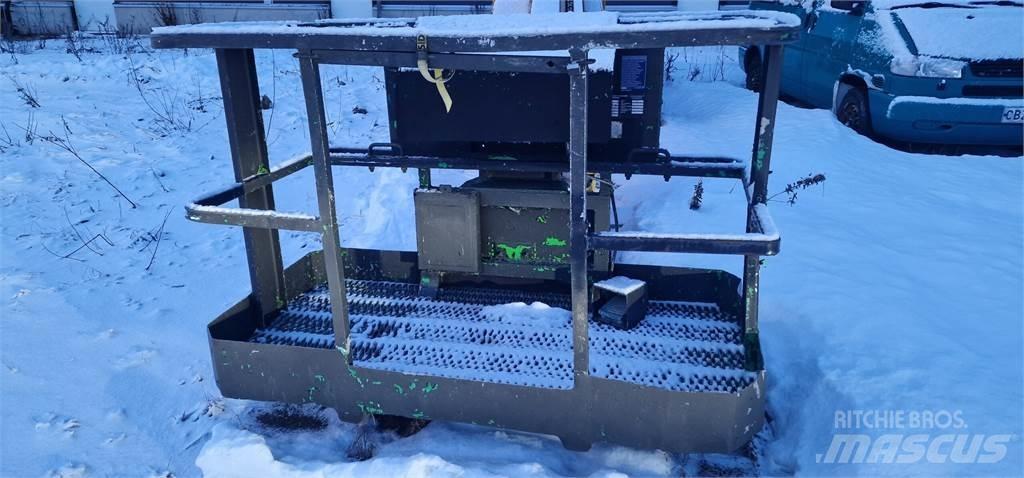 Grove MZ66BR Vertikalna dvigala