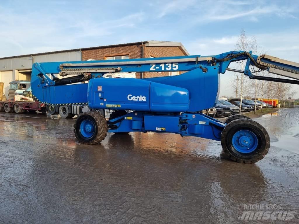 Genie Z 135 4x4 Zglobne dvižne ploščadi
