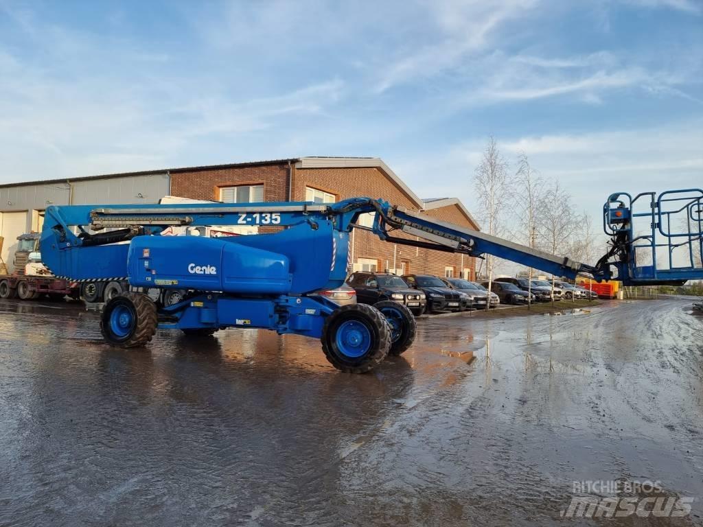 Genie Z 135 4x4 Zglobne dvižne ploščadi