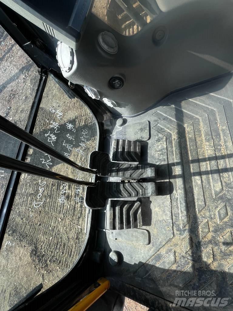 Volvo EC 220 Bagri goseničarji