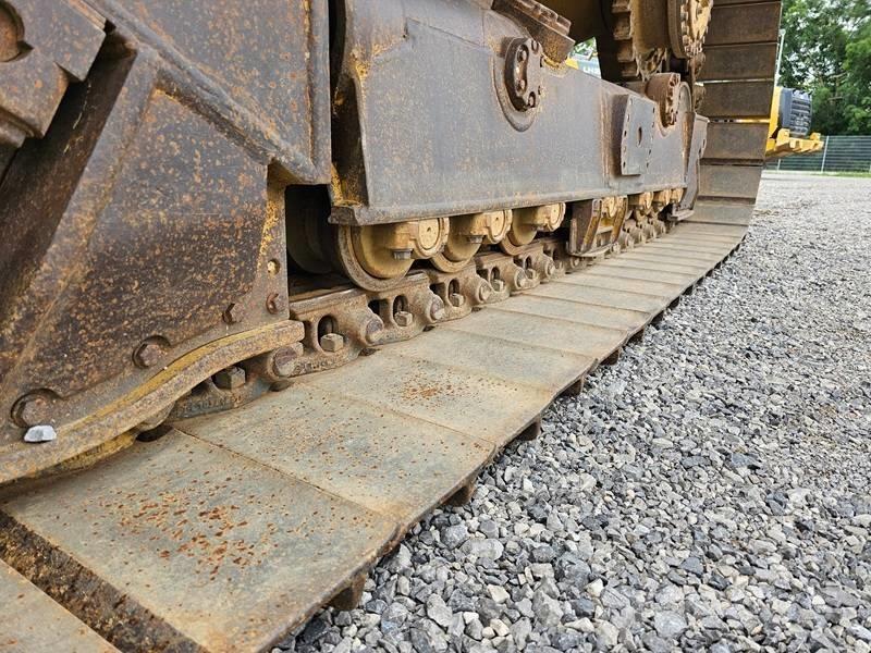 CAT D 4 H Buldožerji goseničarji