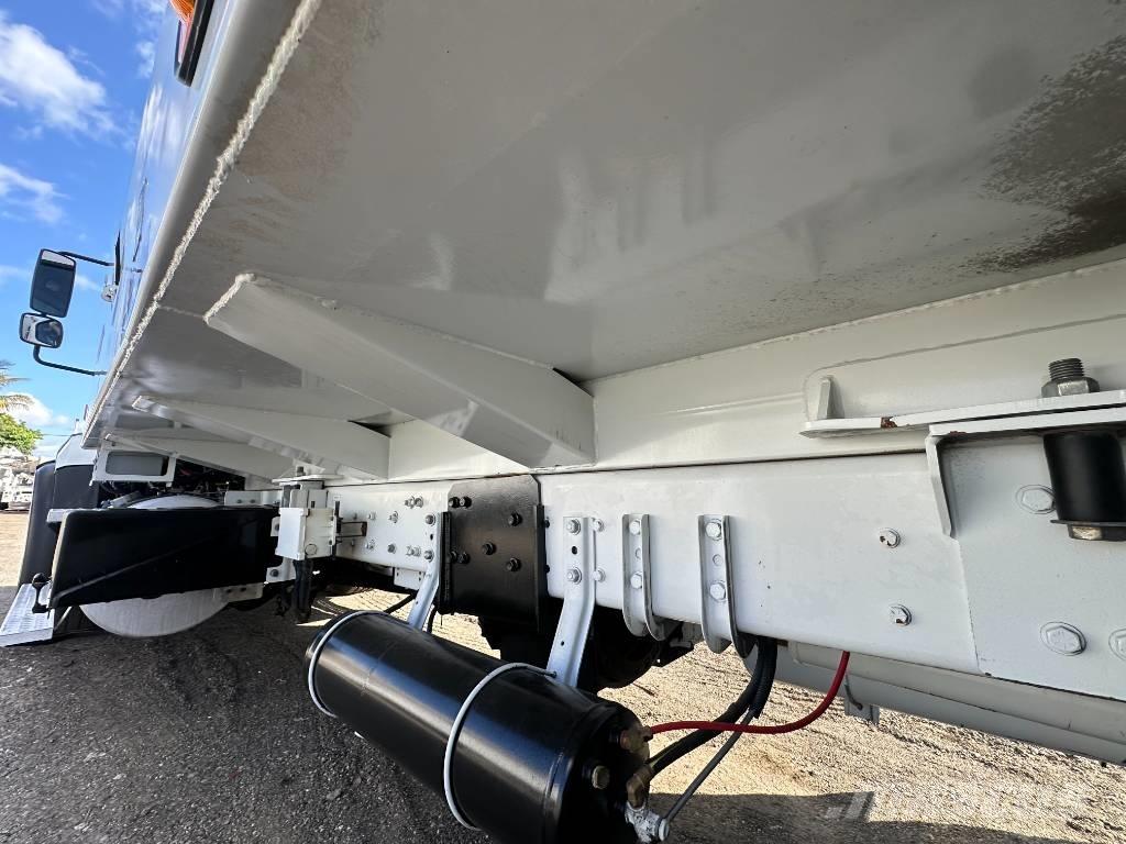 Freightliner 114 SD Komunalni tovornjaki