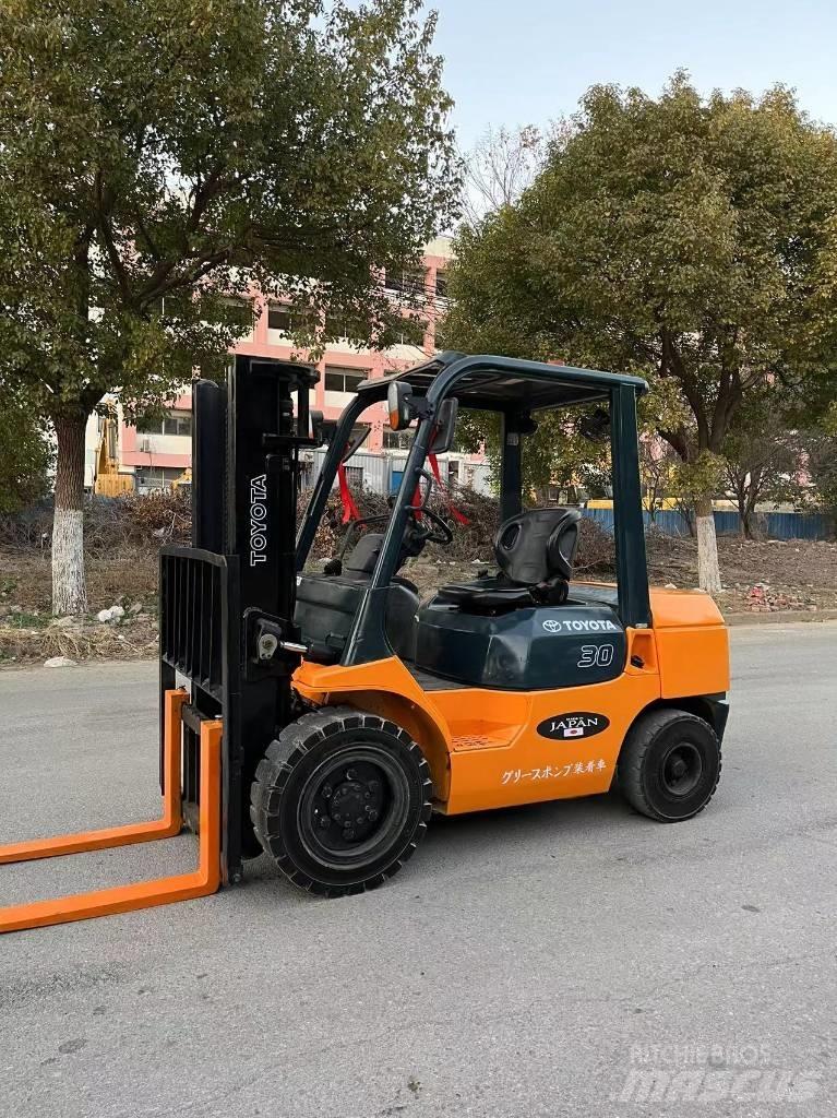 Toyota 7 FDN 30 Dizelski viličarji