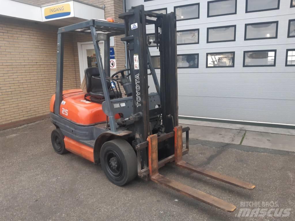 Toyota 6 FDF 25 Dizelski viličarji