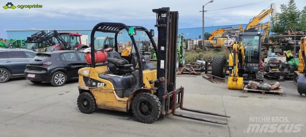 CAT GP 25 N Plinski viličarji