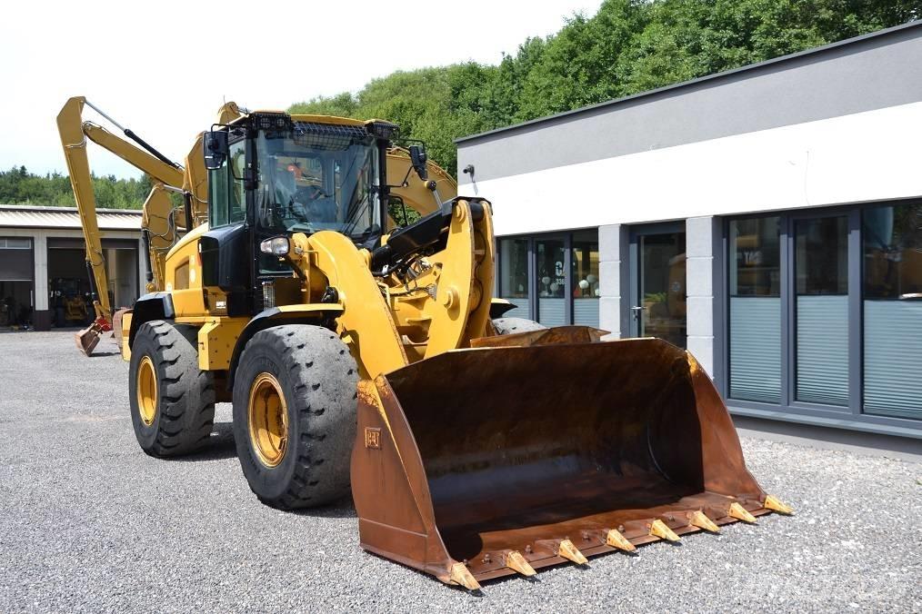 CAT 938 M Kolesni nakladalci