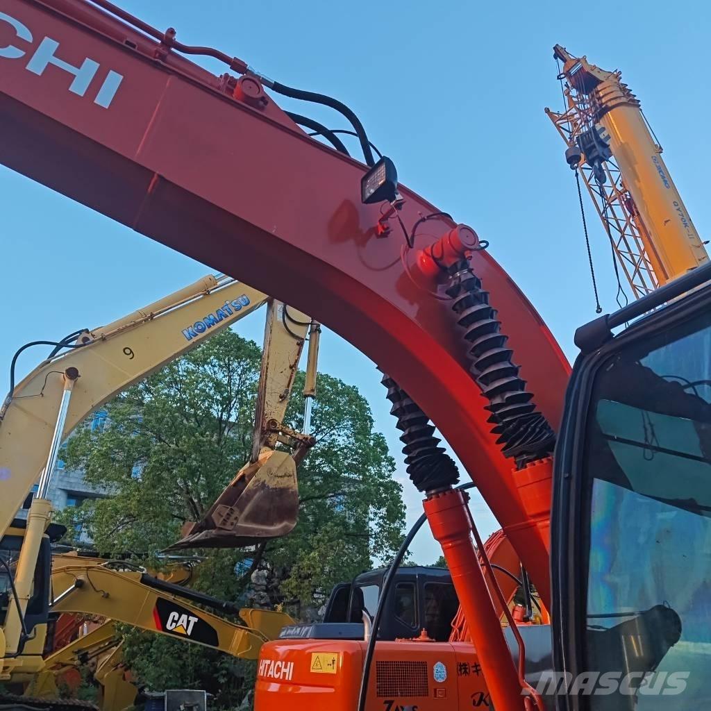 Hitachi ZX120 Bagri goseničarji