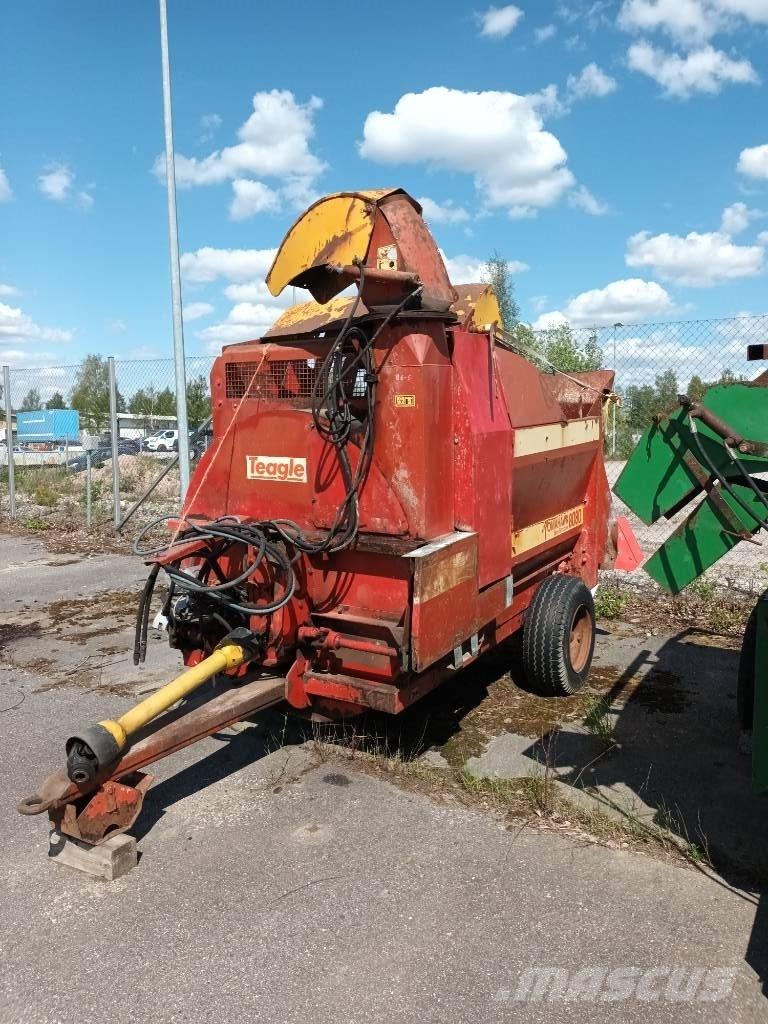 Tomahawk 808 Rezač za bale, oprema za rezanje in odvijanje bal