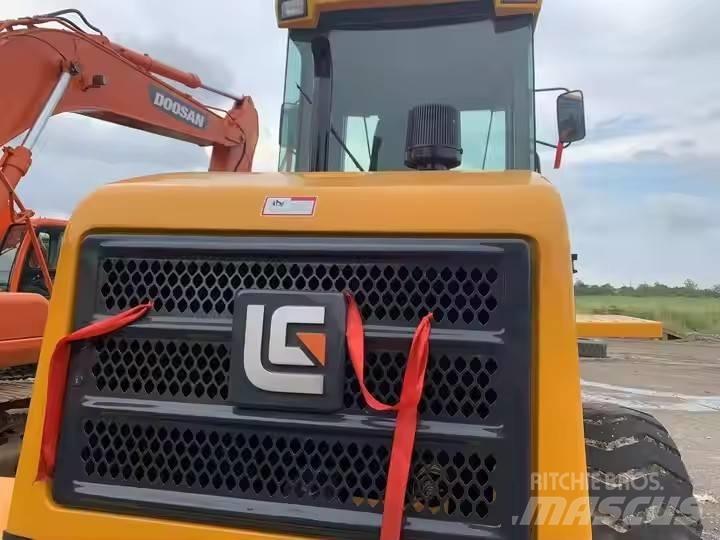LiuGong 835 Kolesni nakladalci