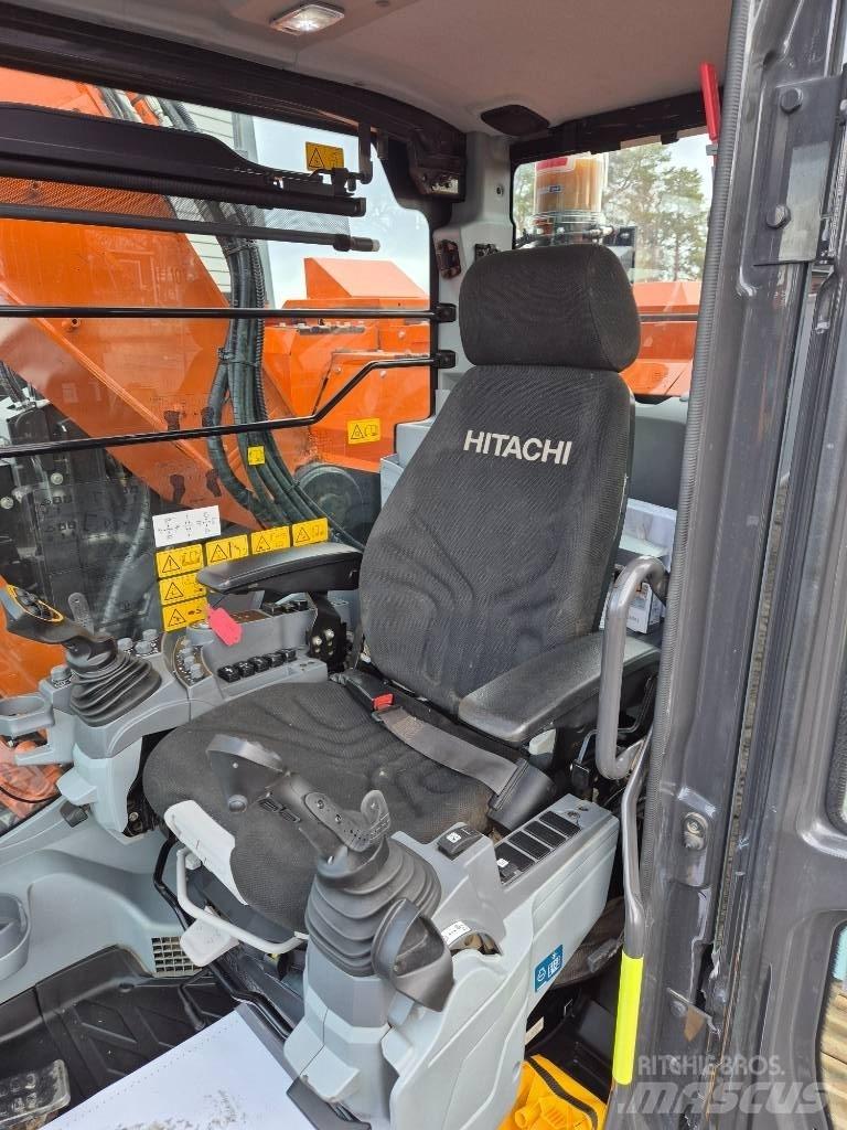 Hitachi ZX 135 US -7 Bagri goseničarji