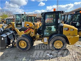 CAT 906 Kolesni nakladalci