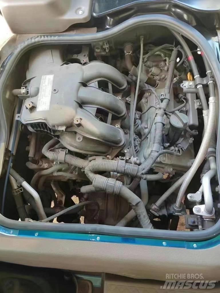 Toyota Coaster Bus Mini avtobusi