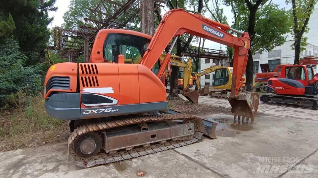 Doosan DX 75-9 C Bagri goseničarji
