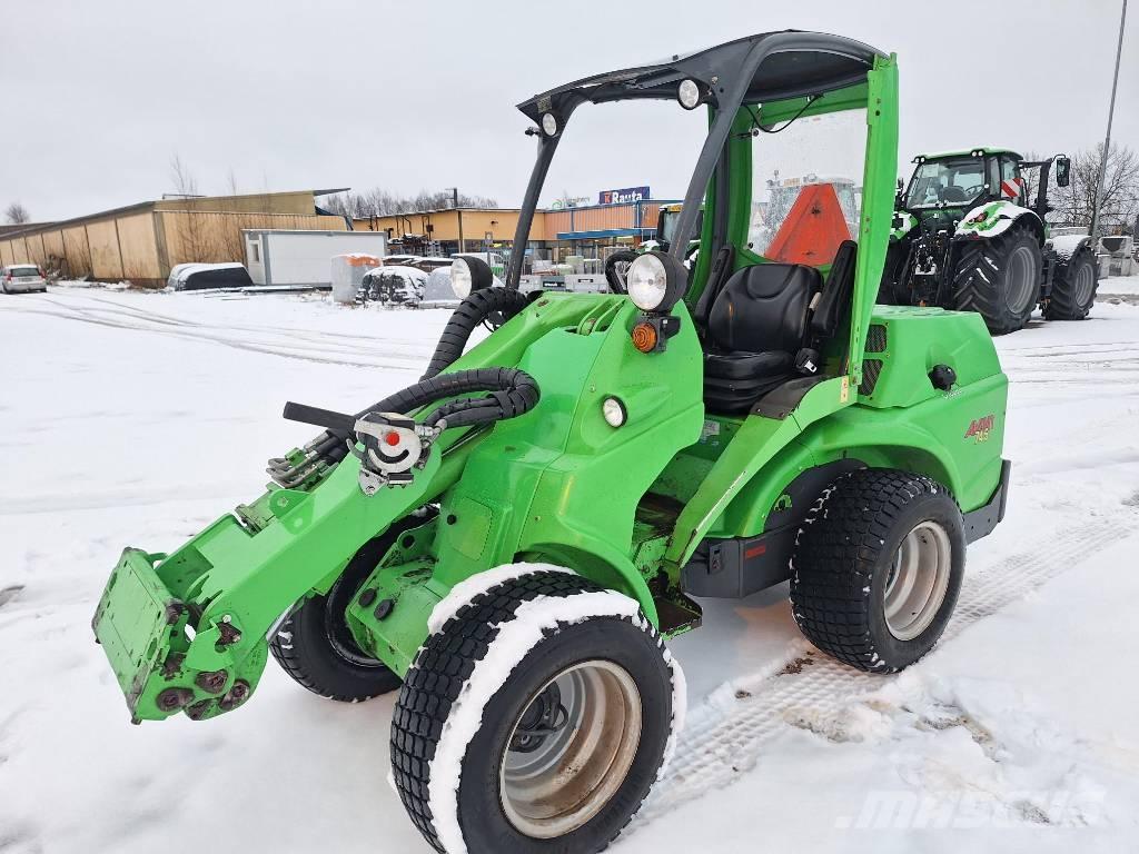 Avant 745 Večnamenski nakladalci