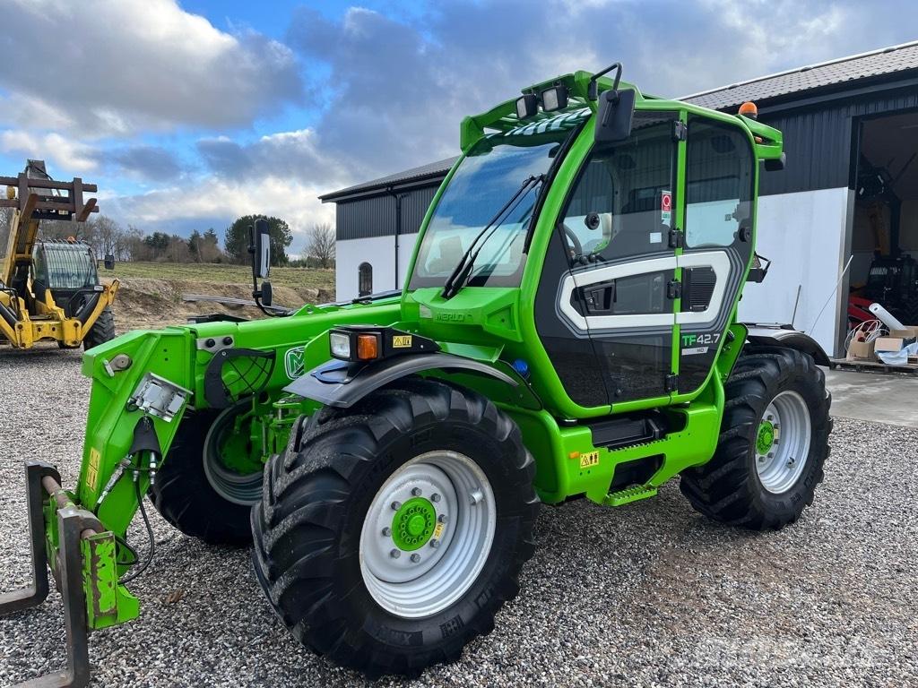 Merlo TF 42.7 Kmetijski teleskopski nakladalci