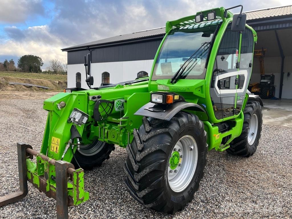 Merlo TF 42.7 Kmetijski teleskopski nakladalci