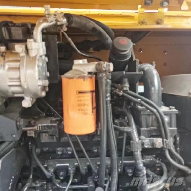 Komatsu PC 60 Bagri goseničarji