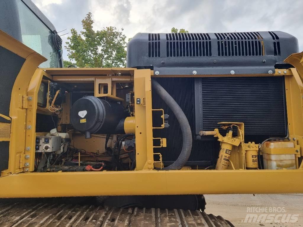 CAT 330 D Bagri goseničarji