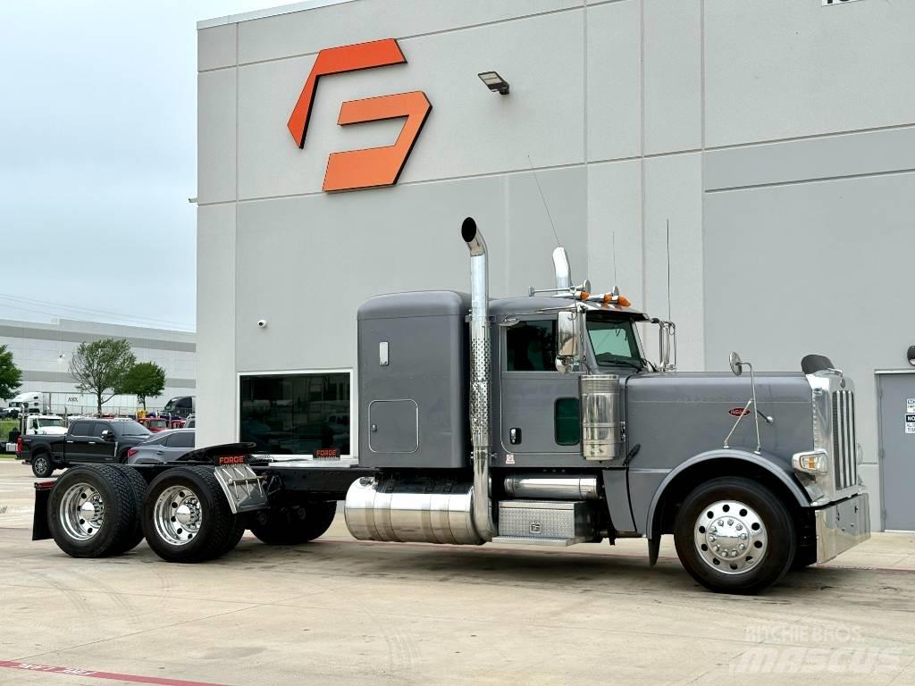 Peterbilt 389 Vlačilci