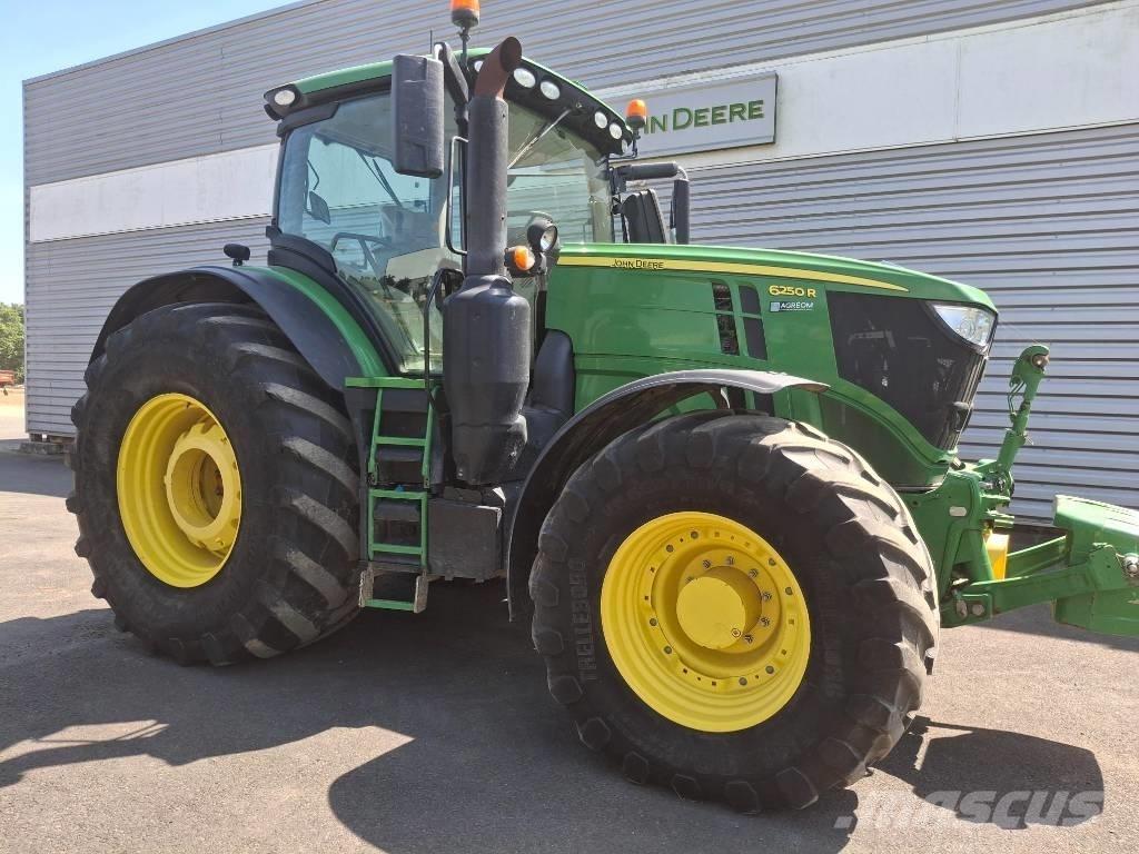 John Deere 6250R Traktorji