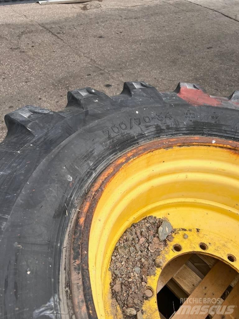 Nokian 700/70-34 Gume, kolesa in platišča