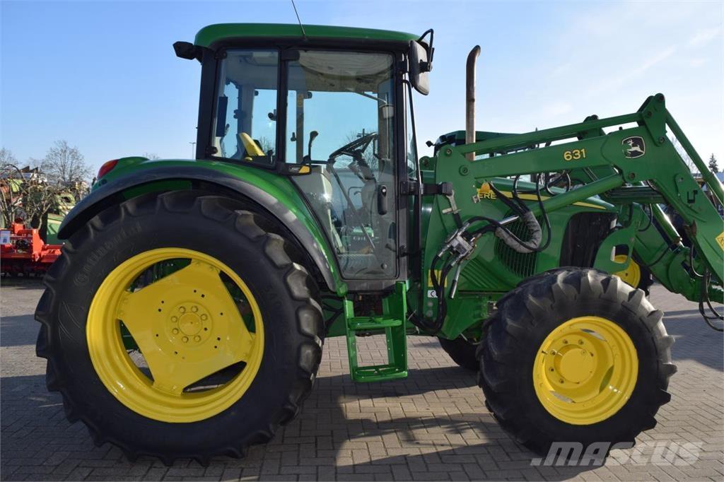 John Deere 6220 Traktorji