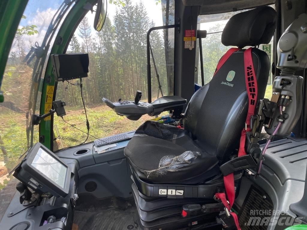 John Deere 1270G 8WD Harvesterji