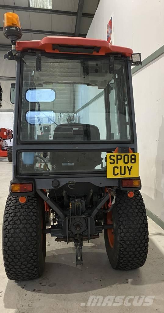 Kubota B2530 Manjši traktorji