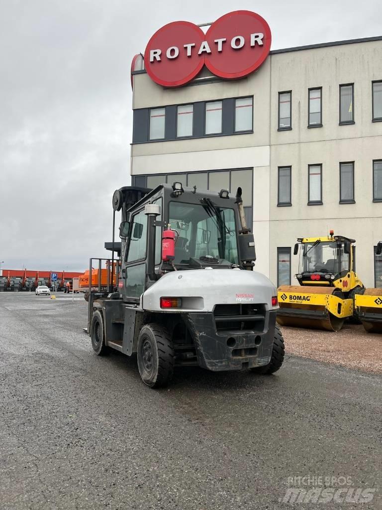 Nissan L1 F6 F70 Y Dizelski viličarji