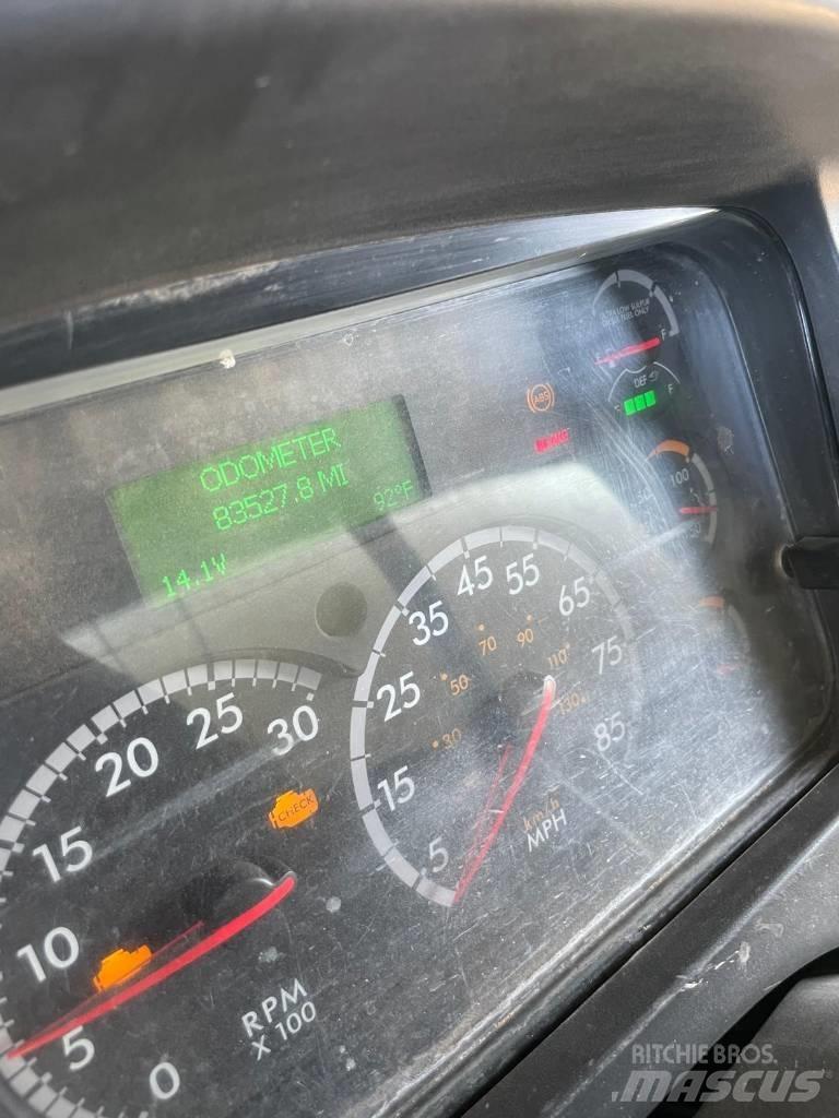 Freightliner 108 SD Tovornjaki za vodo